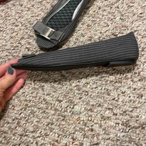 Like New womens flats size 8 - Picture 4 of 10